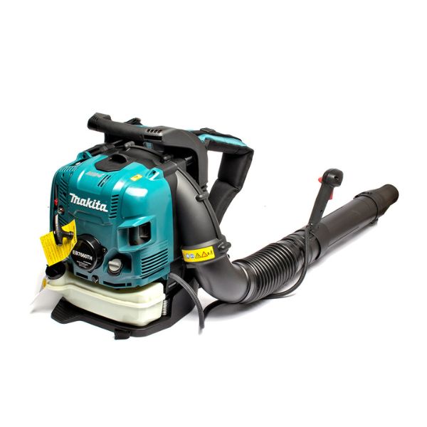 MAKITA : เครื่องเป่าลม 4 จังหวะ กำลังเครื่องยนต์ 75.6 CC ความจุถังน้ำมัน 1.9 ลิตร อัตราความเร็วเร็วลม 90 ม./วินาที (มากีต้า)